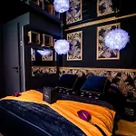 公寓 Loveroom Sauna, Balneo, Parking Prive Dans Le Centre De *