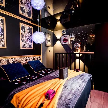 Apartment Loveroom Sauna, Balneo, Parking Prive Dans Le Centre De *