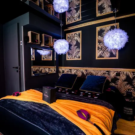 Apartment Loveroom Sauna, Balneo, Parking Prive Dans Le Centre De *