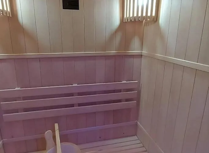 Loveroom Sauna, Balneo, Parking Prive Dans Le Centre De Appartement *