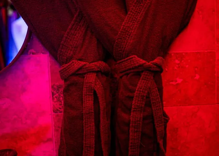 Апартаменти Loveroom Sauna, Balneo, Parking Prive Dans Le Centre De