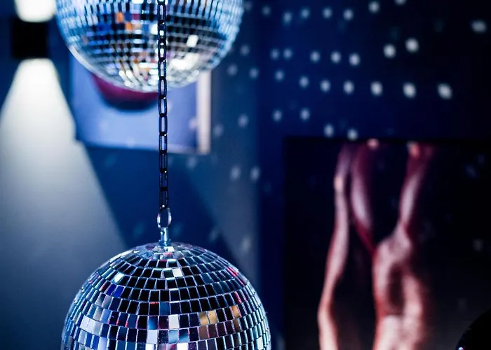 Apartamento Loveroom Sauna, Balnéo, Parking Privé Dans Le Centre De