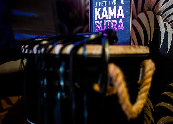 Loveroom Sauna, Balnéo, Parking Privé Dans Le Centre De